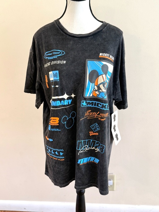 Disney Tops - Disney Mickey Mouse Graphic Tee — Black - Size Large